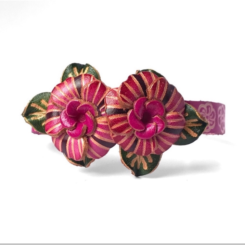 New Genuine Leather Handmade Handcrafted Flower Snap Bracelet - Picture 2 of 5